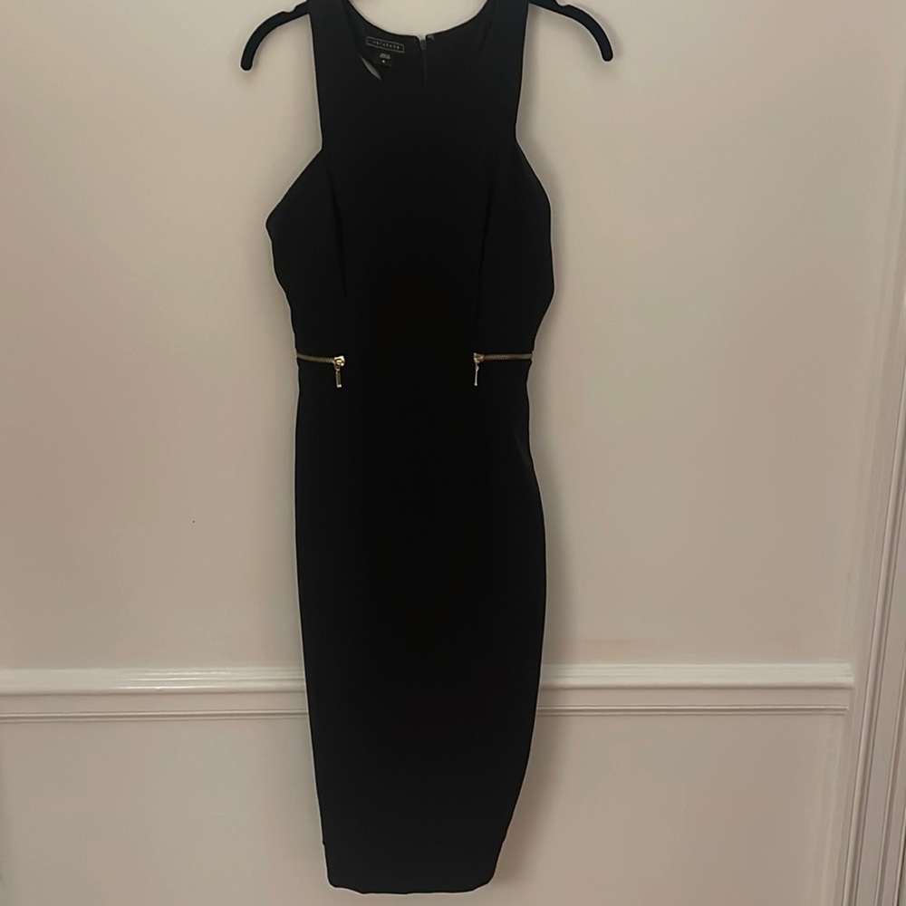 Size 4 cocktail dress in all black